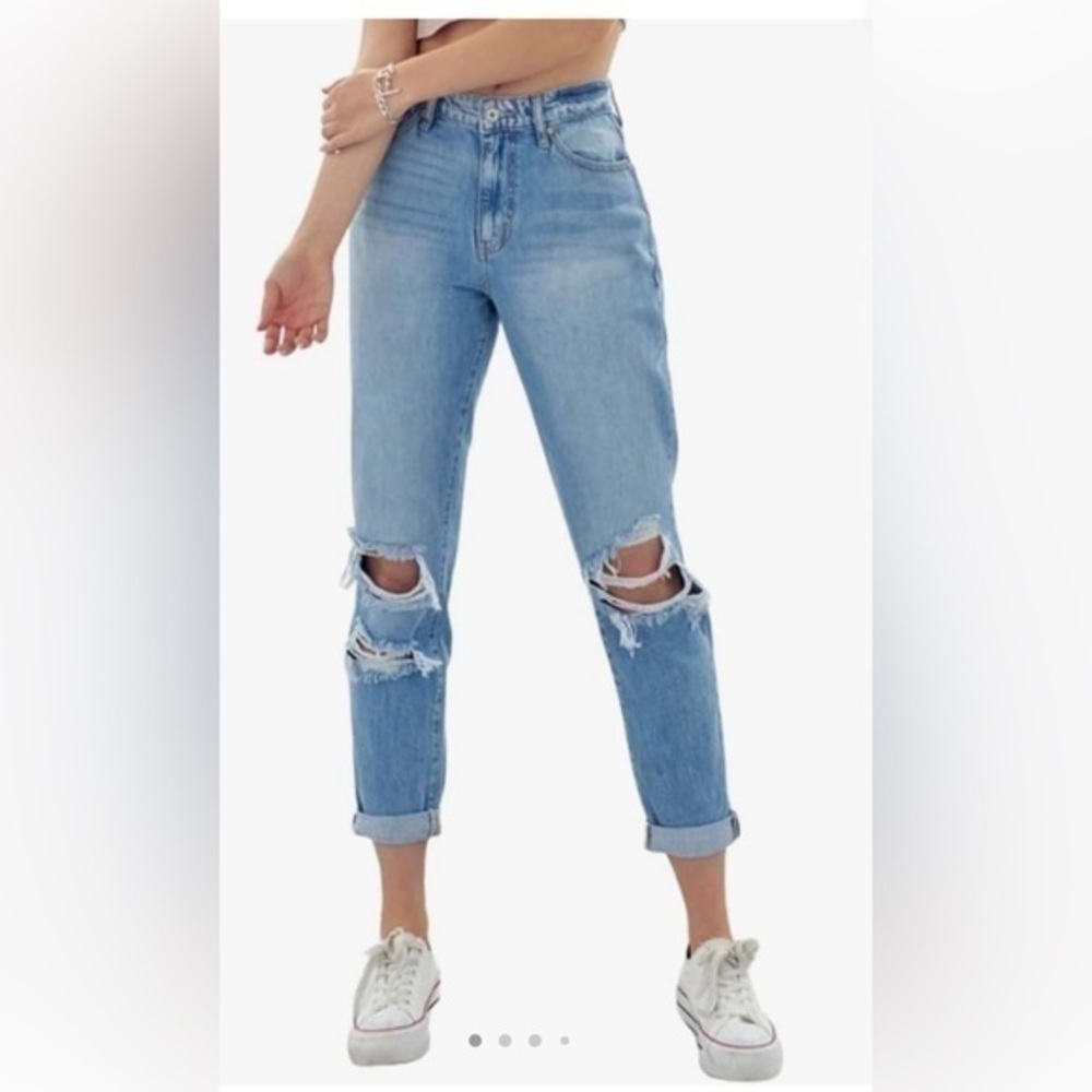 UEC KanCan Sz. 9/28
Kancan Women's Ultra High Rise Distressed Mom Jeans